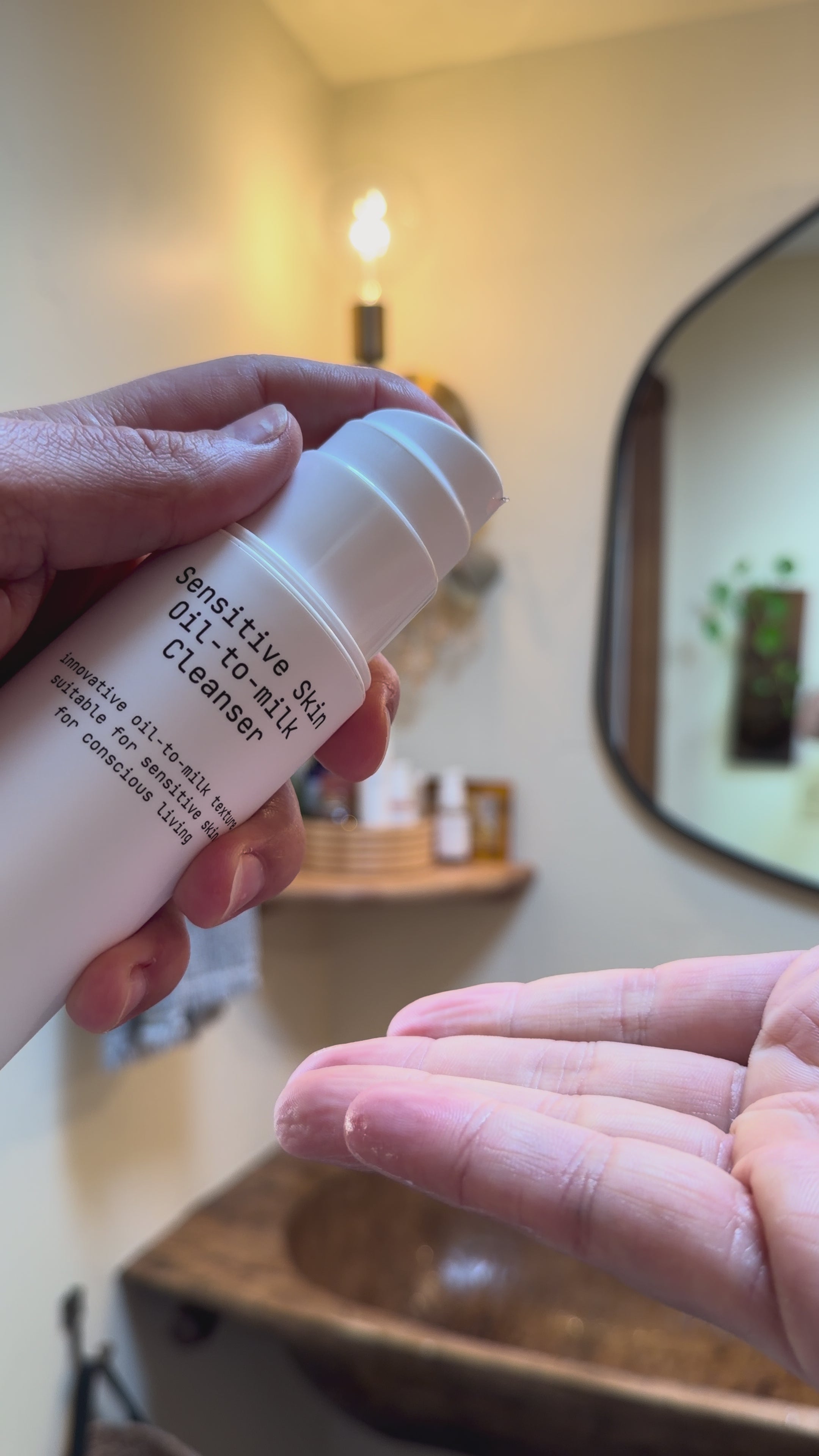 Oil-To-Milk Cleanser